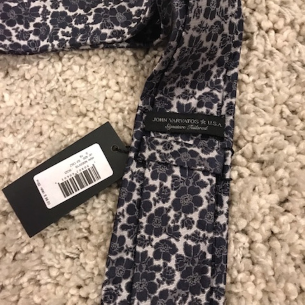 NWT John Varvatos Blue & Grey Floral Tie